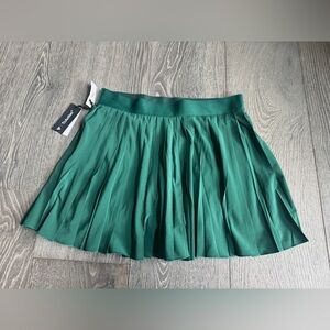 Aritzia TnAction Tennis Pro Skirt in Ivy League Green Size Large